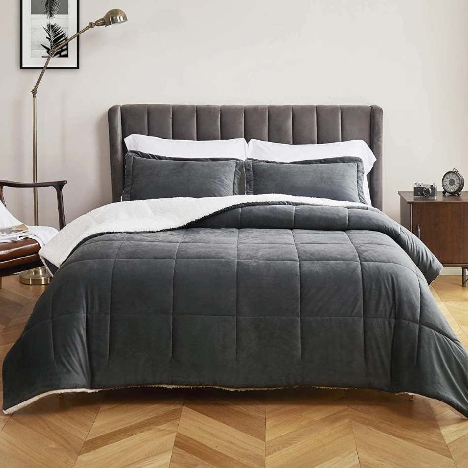 Ultra-Soft Custom Sherpa Fur Flannel Fleece Fluffy Queen Bed Designer Bedroom Bedding Set Luxury Comforter Sets Winter Quilt